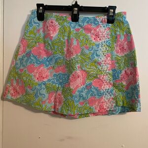 Key West brand skort. Size 6. Cute embroidered pattern on front. Great colors.